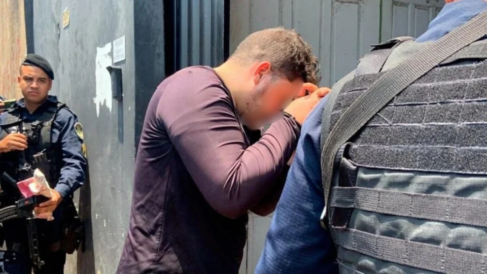 Mulher é esfaqueada por ex-marido em frente ao hospital em Porto Velho