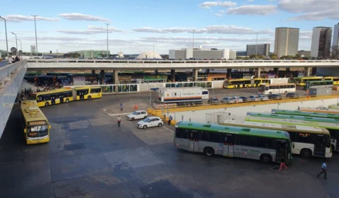 CLDF aprova Passe Livre para acompanhantes de alunos