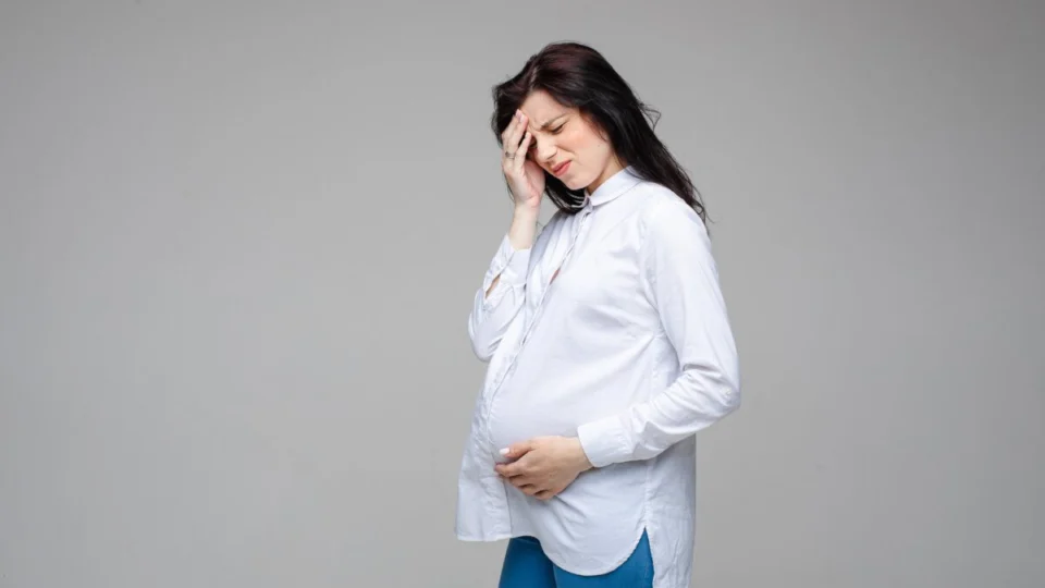 É possível engravidar menstruando? Conheça os riscos e mitos