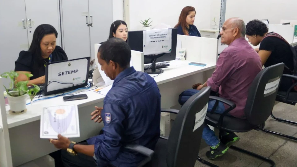 Sines ofertam 765 vagas de emprego nesta sexta (1) em Manaus