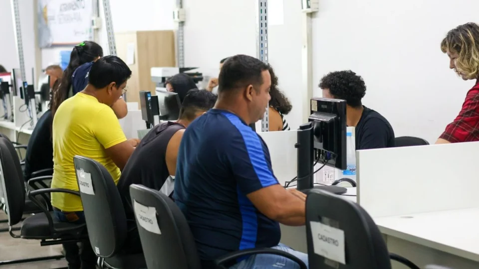 Sine Manaus disponibiliza 328 vagas nesta segunda (4); confira