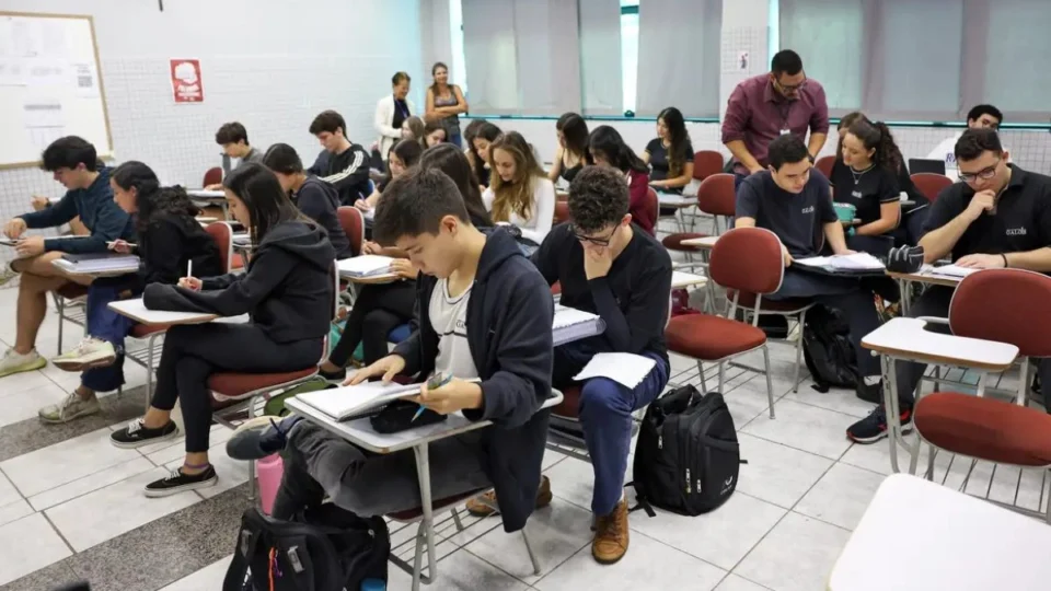 Enem 2024: saiba como e quem pode solicitar a reaplicação do exame