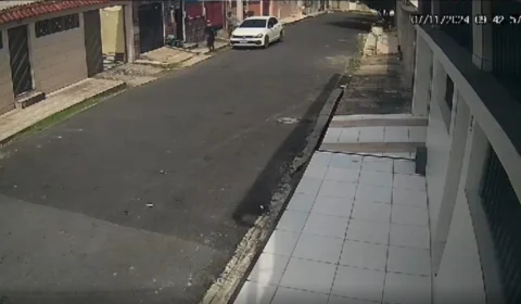 Vídeo: criminosos invadem residência e roubam pertences no bairro Cidade Nova, em Manaus