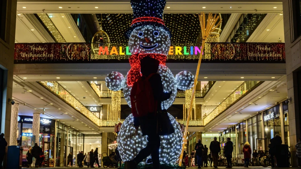 Confira dicas de como aproveitar as promoções de decoração de Natal