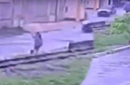 Corpo de menina que caiu em bueiro é encontrado a 1,5 km do local do acidente