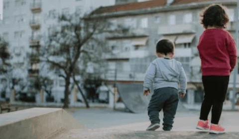 Criança de 1 ano morre atropelada enquanto brincava em rua de Rio Branco
