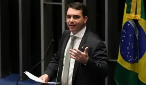 Flávio Bolsonaro defende cassação de Moraes caso PL da Anistia não seja aprovado
