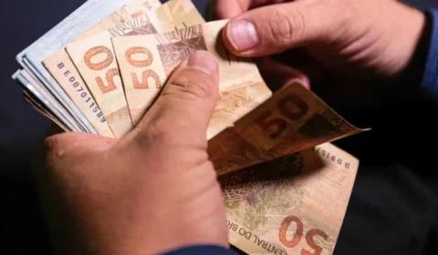 Como calcular o 13º salário? Veja exemplos e quem tem direito