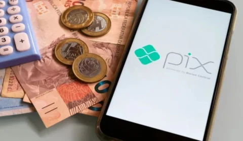 Pix vai ser cobrado? Entenda as novas regras da Receita Federal