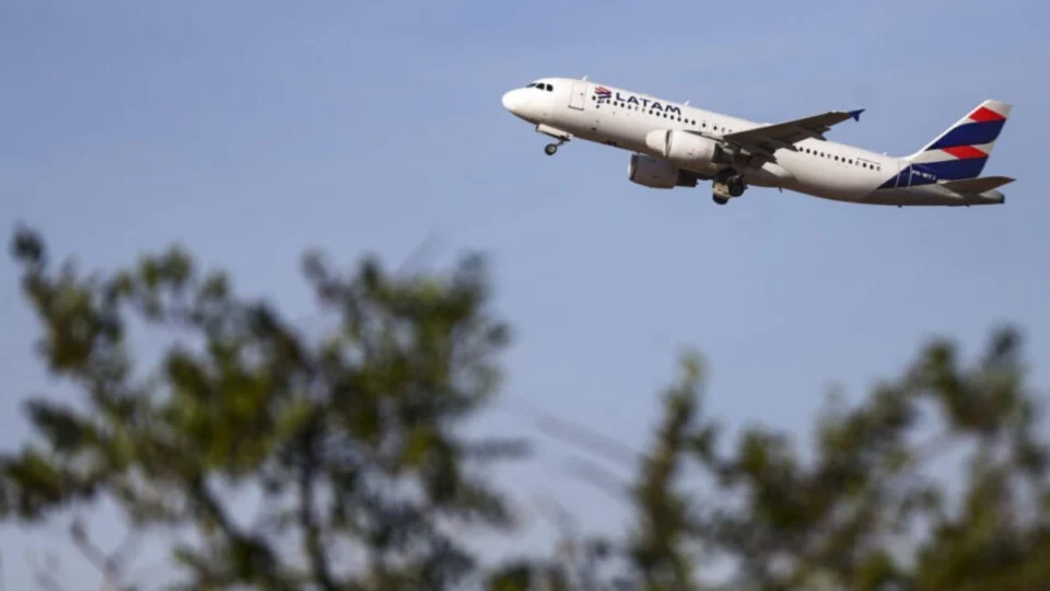 Voa Brasil: mais de 16 mil bilhetes são emitidos para aposentados