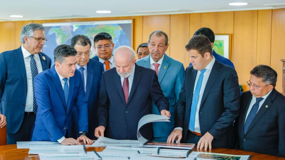 David Almeida garante R$ 495 mi em investimentos do Governo Federal para obras de mobilidade em Manaus