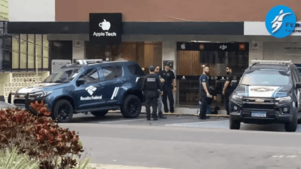 VÍDEO: Loja de celulares na zona Centro-Sul de Manaus é alvo de operação da Polícia Federal