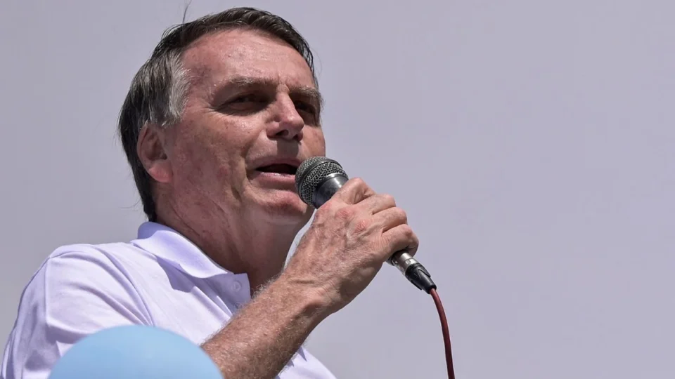 Oposição  PEC 6×1 pode ser “tiro no pé” diz Bolsonaro