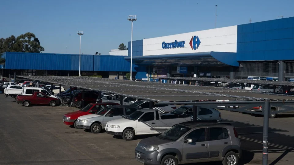 Hacker coloca à venda dados de 13 milhões de clientes do Carrefour