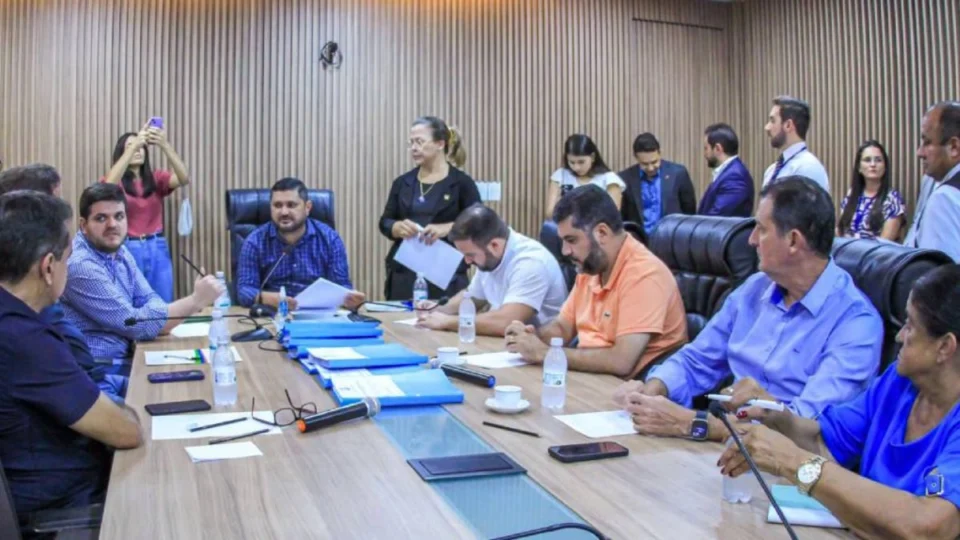 Impeachment de Antonio Denarium avança em Roraima após análise de defesa