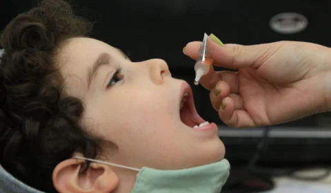 Paralisia Infantil: DF substitui gotinhas por injeção