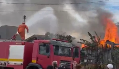 VÍDEO: homem incendeia casa de madeira após ‘surto’ em Vilhena (RO)