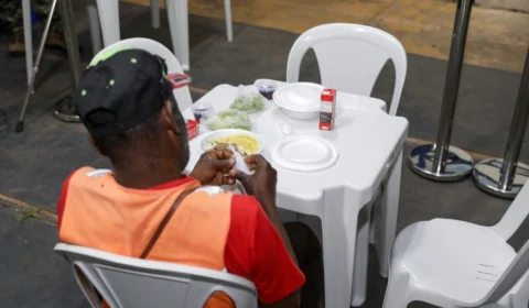 GDF amplia refeições gratuitas para população de rua