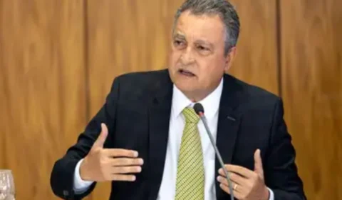 Rui Costa diz que pacote de corte de gastos fica pronto nesta sexta