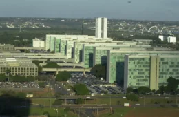 Supersalários: quanto os deputados e senadores do Norte custam aos cofres públicos?