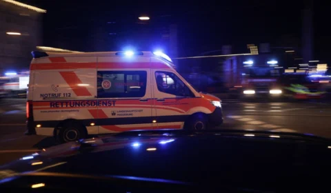 Alemanha: médico atropela multidão em feira natalina; ele é suspeito de levar explosivos