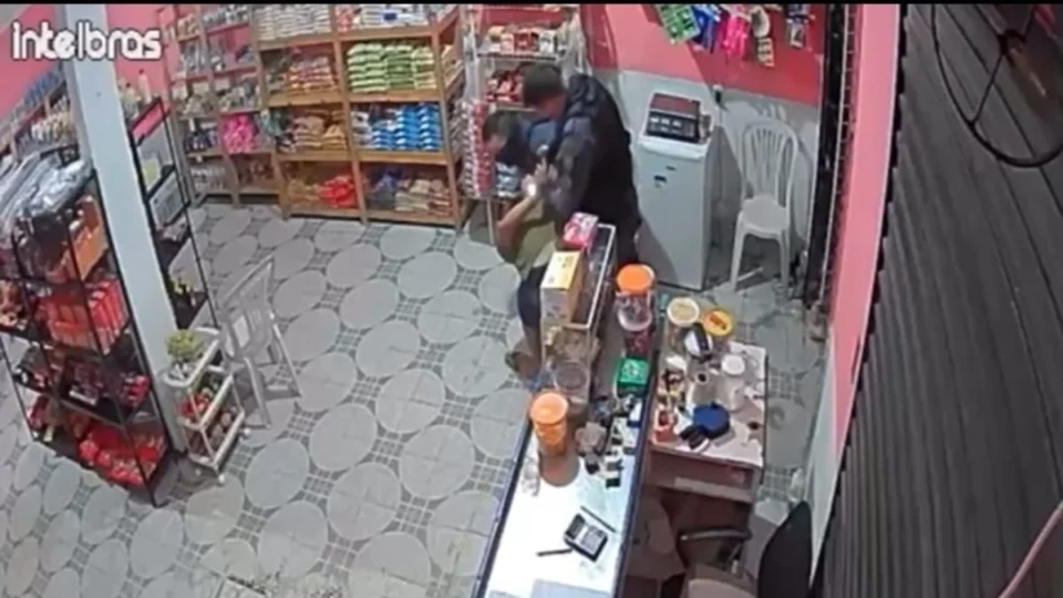 Policiais são presos por agressão e flagrante forjado contra comerciante em Manaus