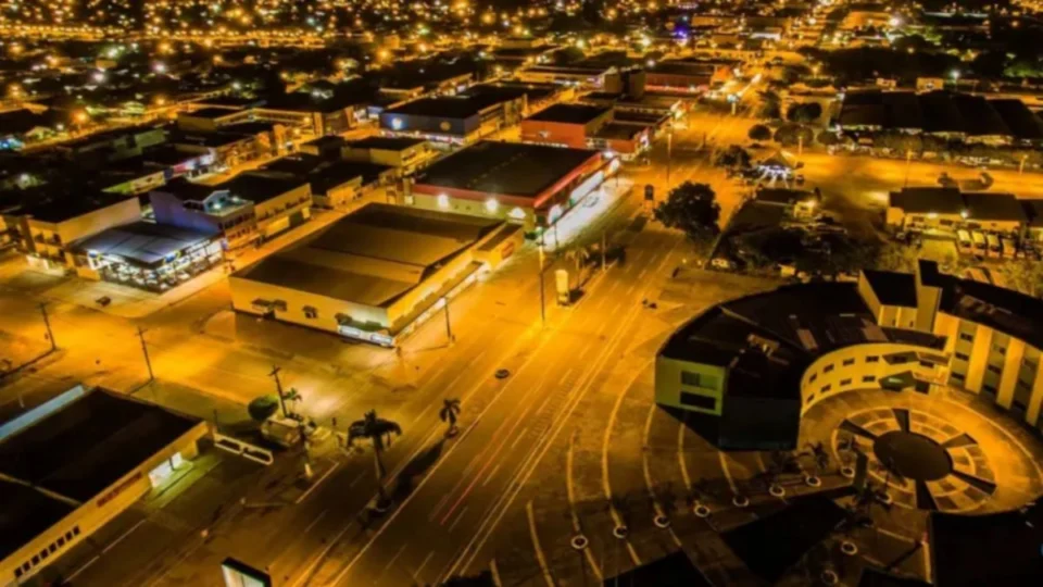 Ariquemes implanta Call Center da iluminação pública; saiba como solicitar