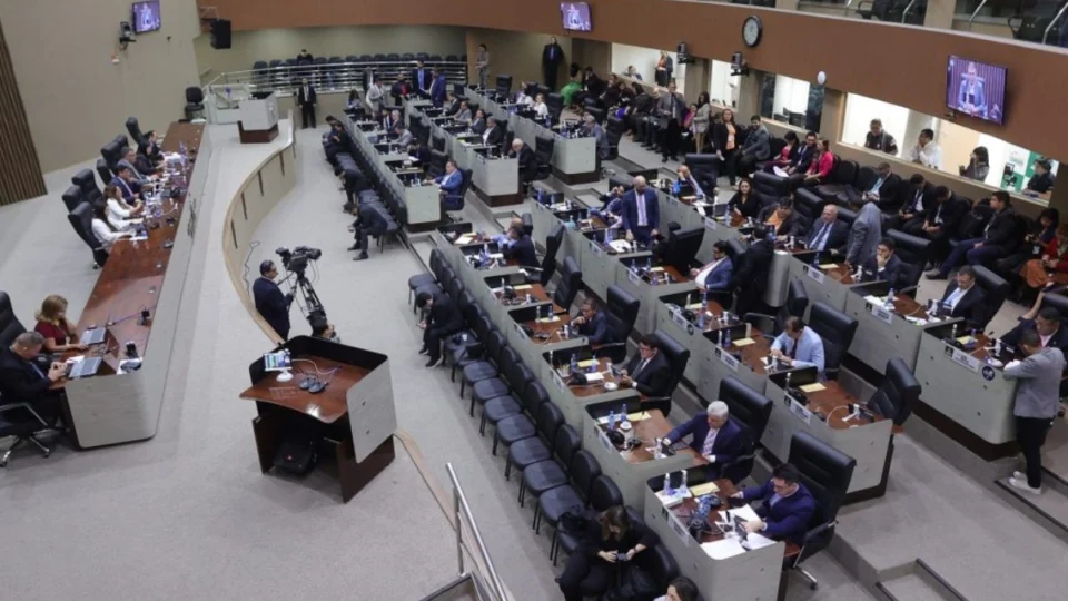 Orçamento de R$ 10,5 bilhões para Manaus em 2025 é aprovado na Câmara Municipal