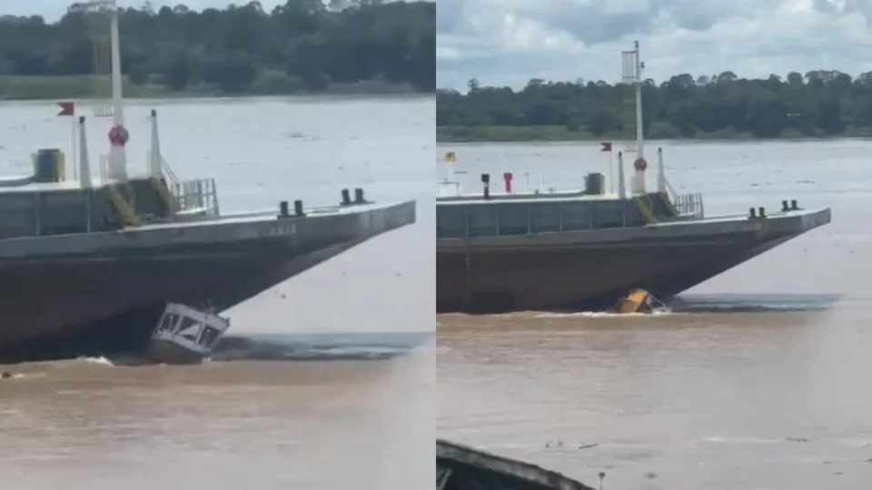 Balsa passa por cima de lancha em Codajás, interior do Amazonas; veja vídeo