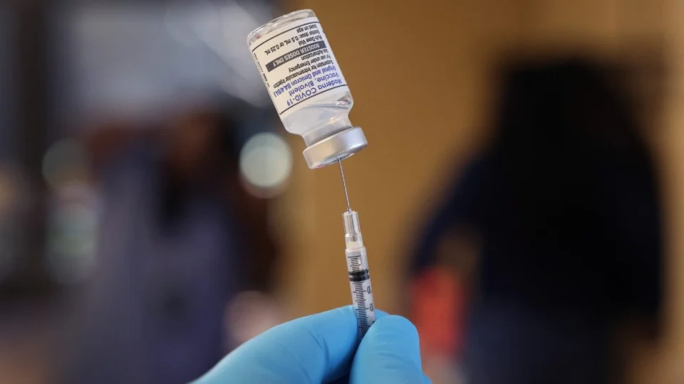 Governo do Acre pede que grupos prioritários se vacinem contra Covid-19; veja quem tem direito