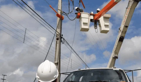 Seis bairros em Manaus devem ficar sem energia hoje (30/1); confira lista completa