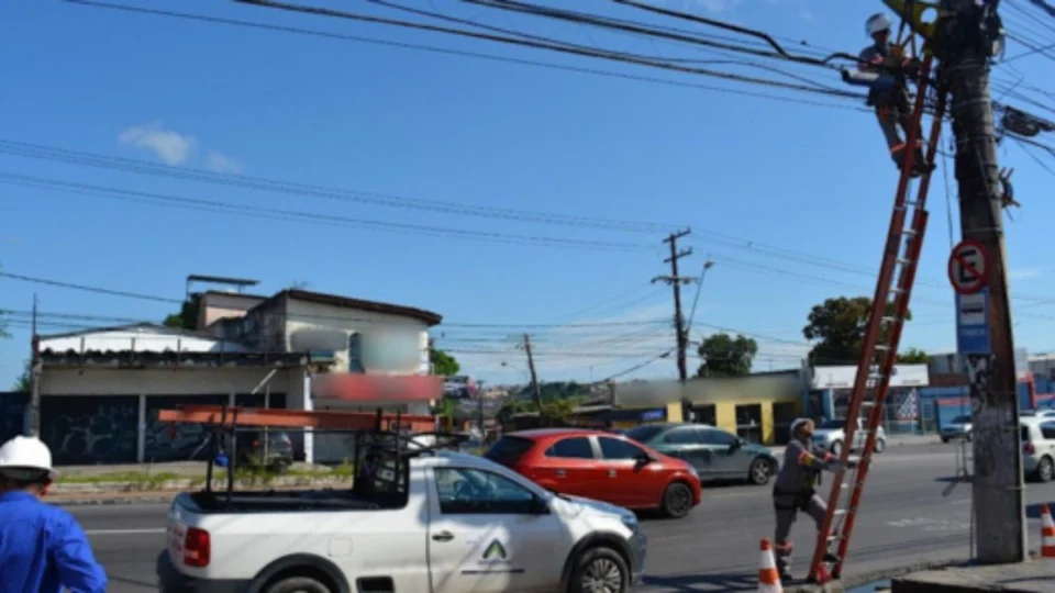 Confira os bairros que devem ficar sem energia hoje (18/12) em Manaus