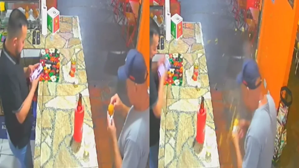 VÍDEO: coxinha ‘explode’ e cliente sofre queimaduras no rosto