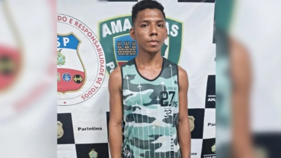 Homem acusado de assassinar padrasto e irmão é morto em Parintins, no AM