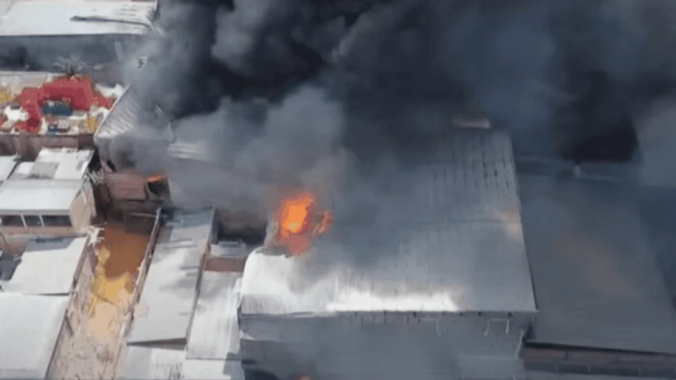 Incêndio no ‘Fuxico’: lojas seguem interditadas nesta quarta (4) em Manaus