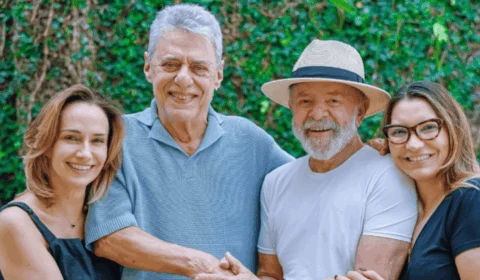 Após alta hospitalar, Lula recebe visita de Chico Buarque e Carol Proner em SP