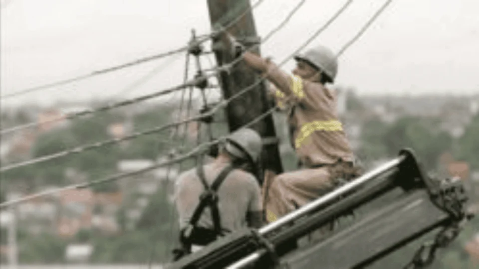 Nove bairros em Manaus ficam sem energia hoje (4/12); confira