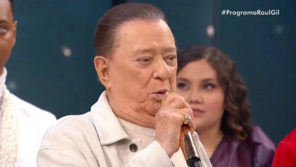 Raul Gil se despede do SBT com último programa emocionante; veja momentos