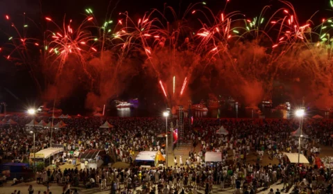 Réveillon Manaus 2025 na Ponta Negra promete shows, diversidade e celebração especial