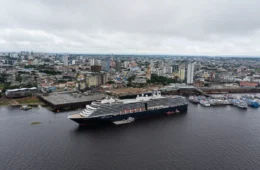 Seca impede o pouso de aviões com turistas que iriam fazer cruzeiro a partir de Manaus