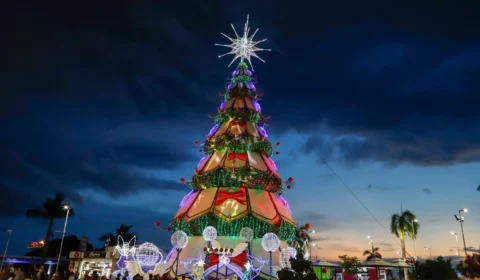 Árvore de Natal na Ponta Negra é inaugurada hoje (2) em Manaus
