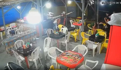 VÍDEO: criminosos assaltam café regional em Manaus