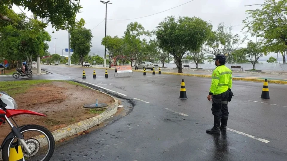 Avenida na Ponta Negra tem ‘faixa liberada’ a partir desta terça-feira (17) em Manaus