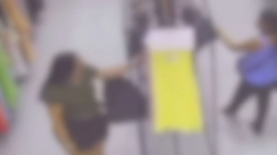 VÍDEO: Duas mulheres são presas em flagrante por furto em loja
