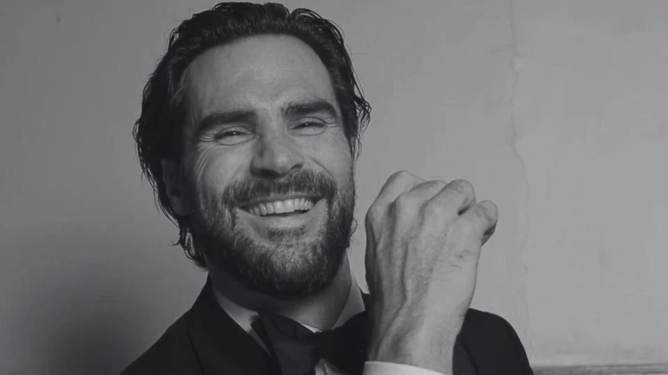 Ator de séries da Netflix morre aos 37 anos; lembre seus últimos momentos  