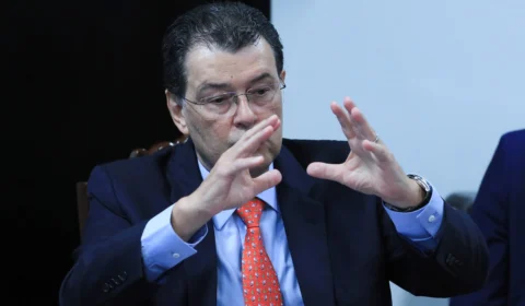 Eduardo Braga garante incentivos à Zona Franca de Manaus em relatório da Reforma Tributária