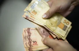 Governo do Acre antecipa salário de outubro e beneficia mais de 56 mil servidores