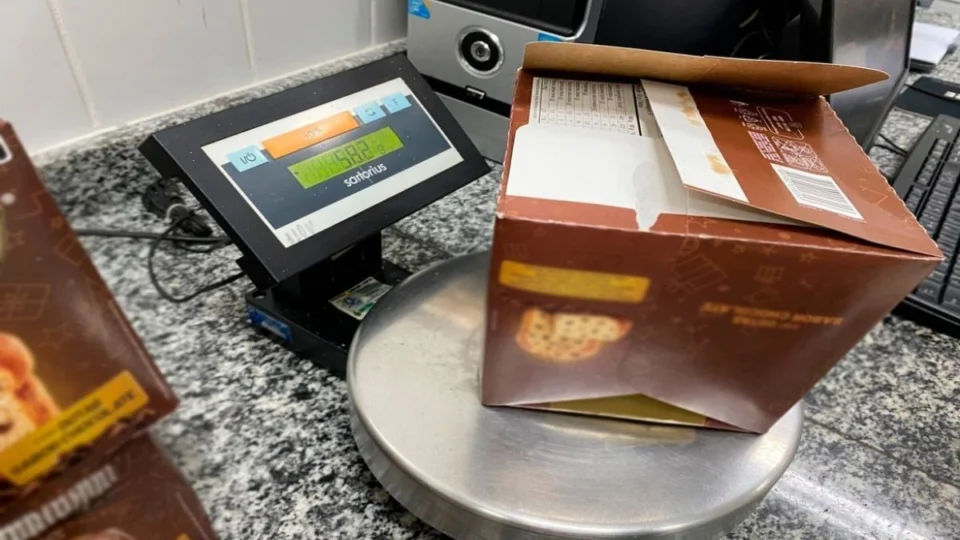 Operação ‘Natal Seguro’ reprova marca de panetone por irregularidade em Manaus