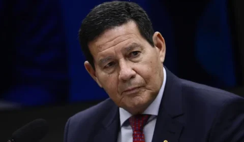 Liberação das armas: Hamilton Mourão provoca debate sobre a responsabilidade do cidadão armado