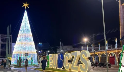 Noite de acender luzes de Natal em Cruzeiro do Sul terá entrega de presentes; veja programação